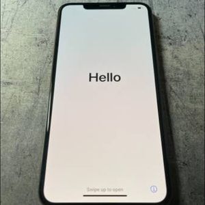 I PHONE XS MAX UNLOCKED